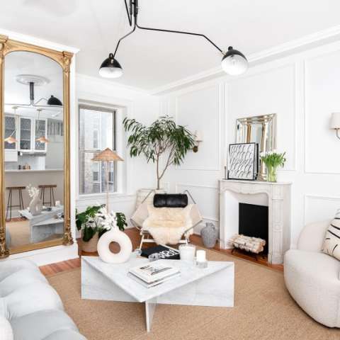 Image by @mantelhousedc Image by @mantelhousedc