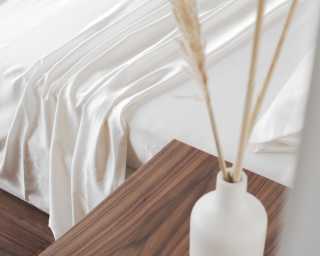 Mulberry Charmeuse Silk Sheet Set - Ivory Mulberry Charmeuse Silk Sheet Set - Ivory