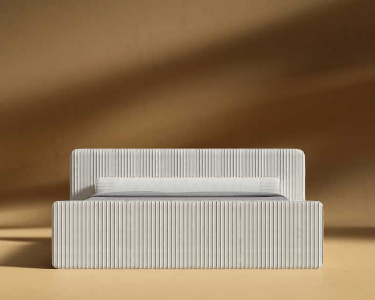 Dalina-Bed_King_ModernFelt_Alesund Dalina-Bed_King_ModernFelt_Alesund